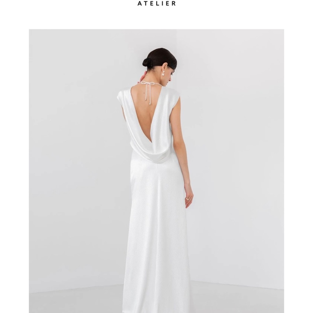 Wedding dress Timeea by Divine Atelier.